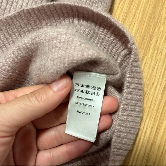 100% cashmere long ribbed sleeve lilac purple v neck women’s sweater medium - Picture 4 of 8